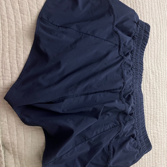 Lululemon shorts size 18 white and blue high rise like new - Picture 9 of 9